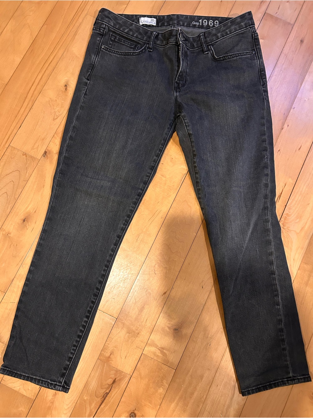 GAP Women's Skinny Jeans in Dark Gray Wash
